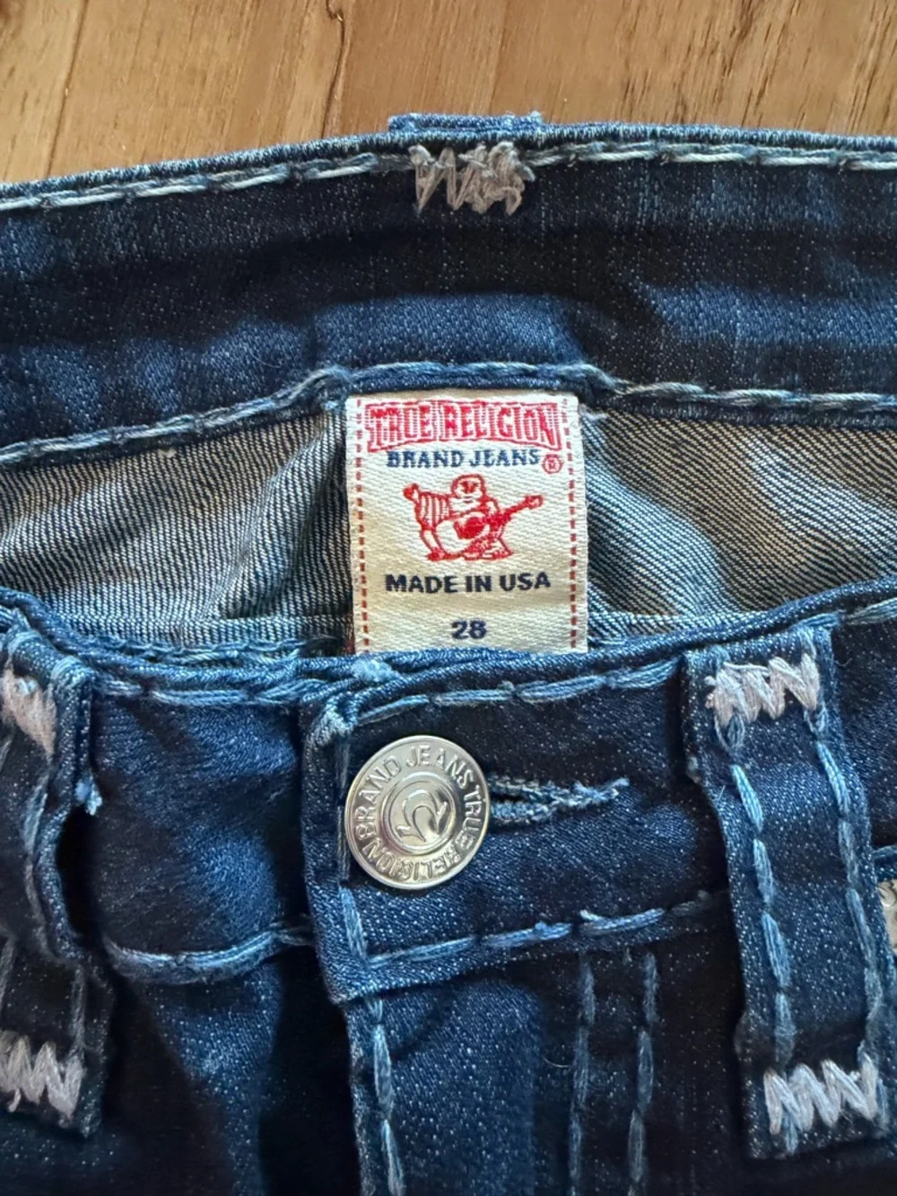 True Religion Women's Indigo Skinny Jeans with Signature Back Pocket - Picture 4 of 9